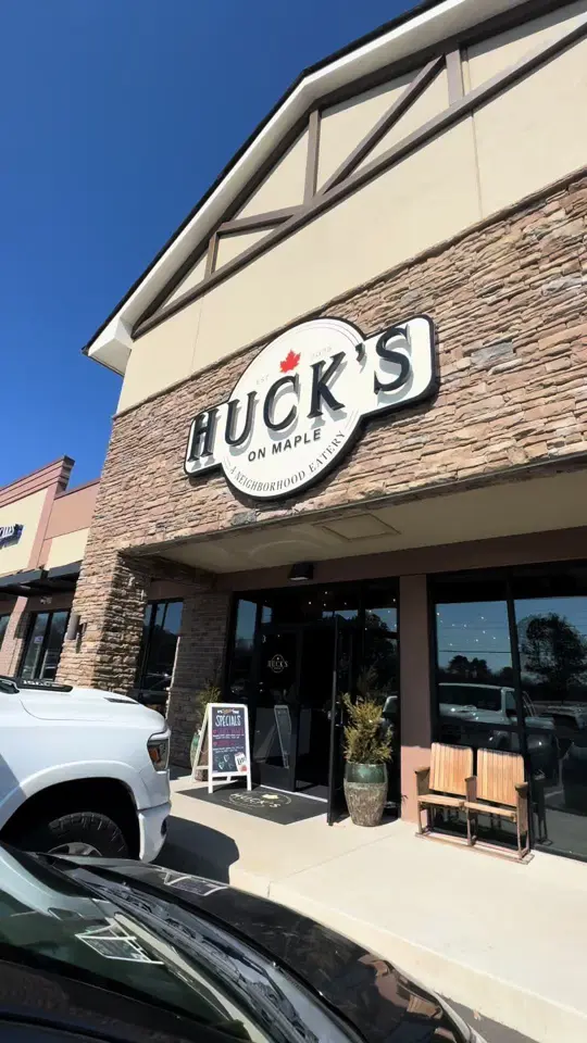 Huck’s on Maple in Carrollton showing wrap, sweet potato fries, video by shalawills35 on TikTok