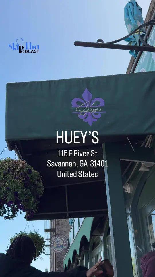 Huey's in Savannah showing food, beignets, review, visit, video by skipthapodcast on TikTok