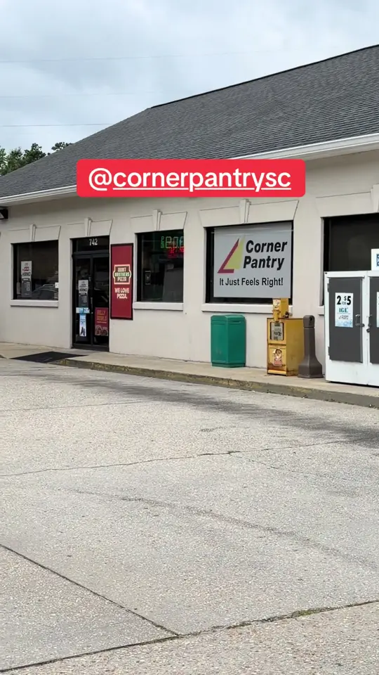 Hunt Brothers Pizza in Fort White showing pizza, video by rynoloko on TikTok