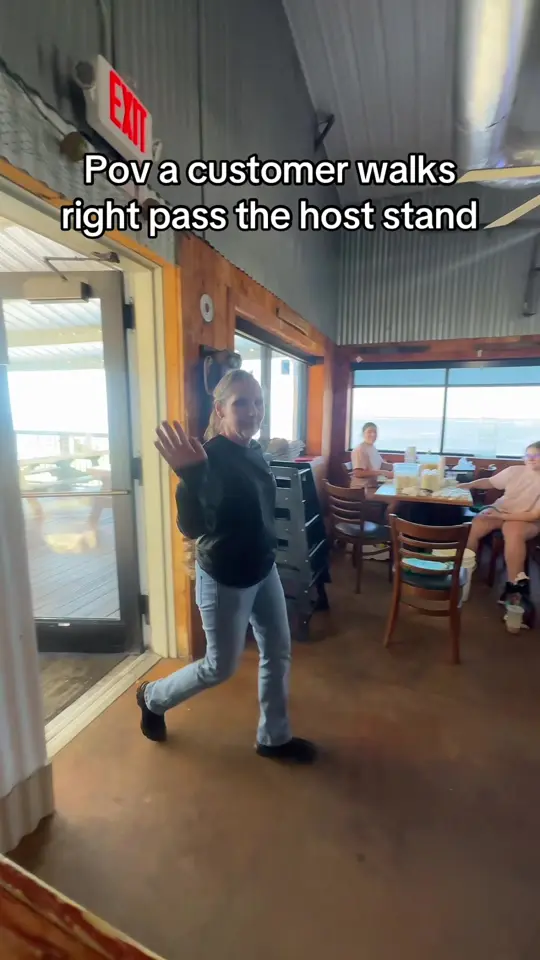 Hunt's on St Joe Bay in Port St. Joe showing customer service, staff interaction, video by hunts.on.st.joe.bay on TikTok