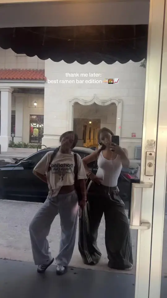  in Florida showing food, bao buns with rib, video by sadiecarooo_ on TikTok
