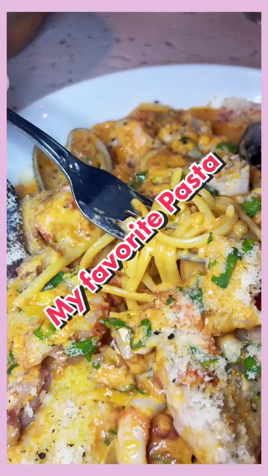 Il Bellagio in West Palm Beach showing food, linguine frutti di mare, video by palmbeachtourguide on TikTok