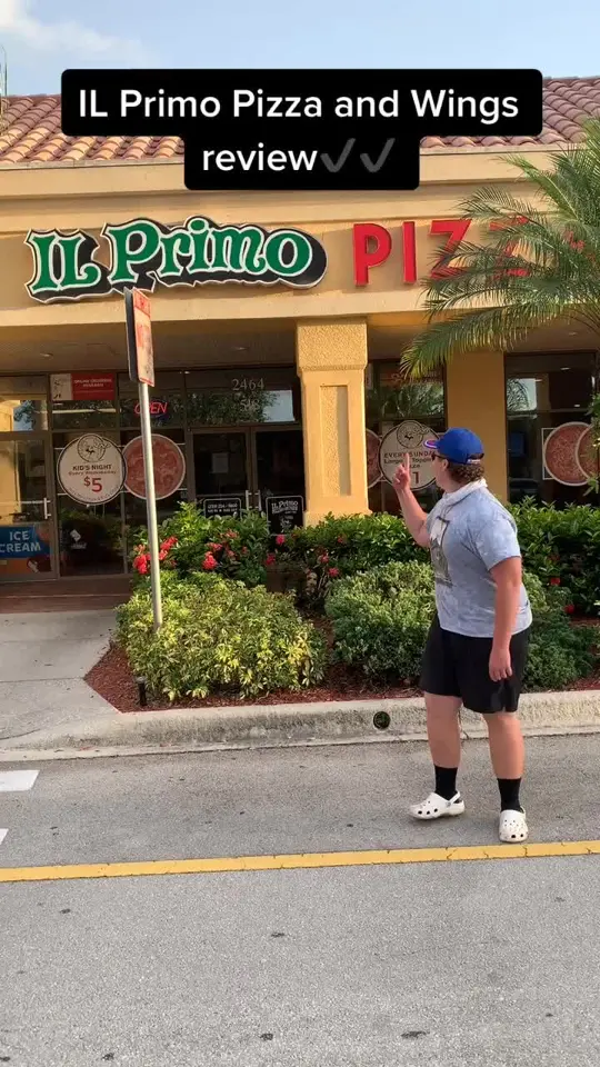 Il Primo Pizza & Wings in Naples showing review, pizza, wings, video by papadsfoodreviews on TikTok