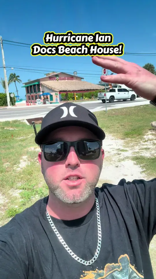 Island House Bar And Grill in Bonita Springs showing visit, atmosphere, video by floridaunfiltered239 on TikTok