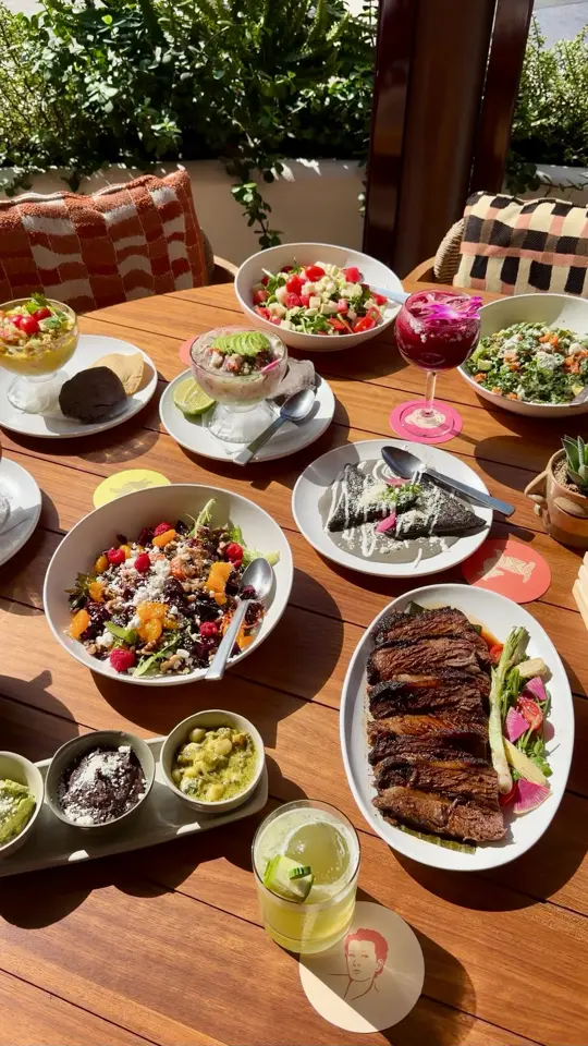 Jacinta de Mexico in Aventura showing restaurant, mexican cuisine, atmosphere, hospitality, video by Aventura Mall on Facebook