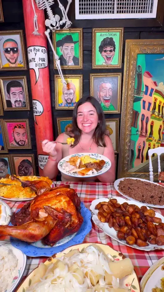  in Florida showing restaurant visit, thanksgiving menu, video by treatyoselfeverywhere on TikTok