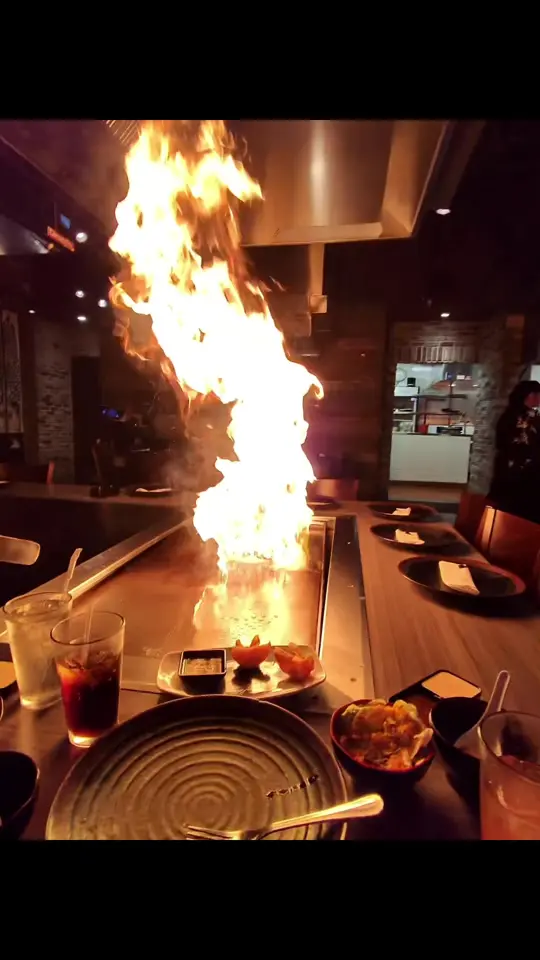  in Florida showing dinner, restaurant visit, video by isahily on TikTok