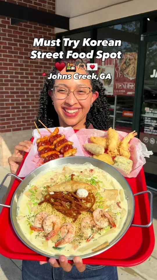 Jaws Topokki Duluth (죠스 떡볶이) in Duluth showing food, creamy shrimp tteokbokki, kimchi creamy tteokbokki, fried set, spicy pork rice bowl, sotteok sotteok, video by travelfoodie_ishy on TikTok