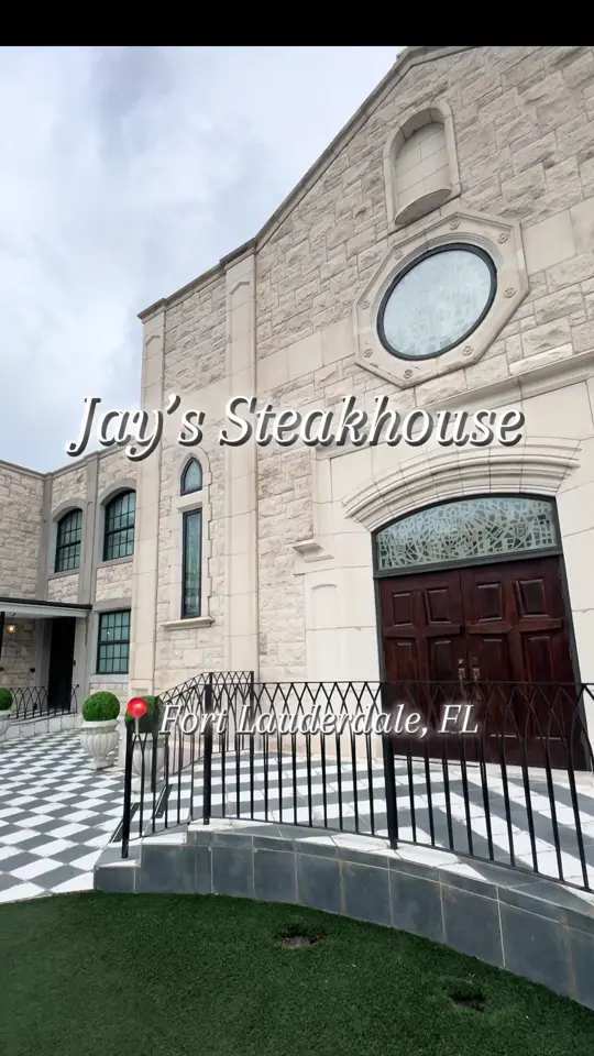 Jay's in Fort Lauderdale showing review, visit, video by alex.oh.eats on TikTok