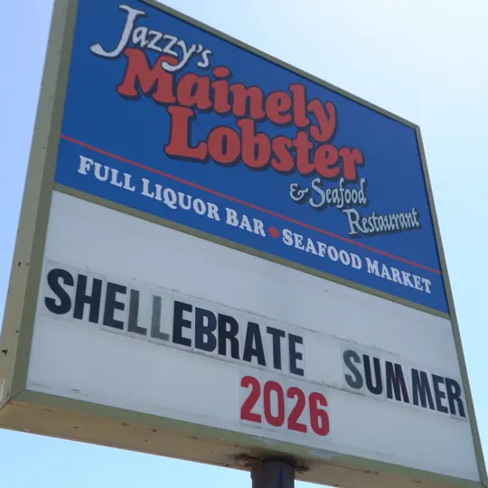 Jazzy's Mainely Lobster in Cocoa Beach showing food, buttery lobster rolls, fresh seafood, video by Jazzy's Mainely Lobster & Seafood Restau on Facebook
