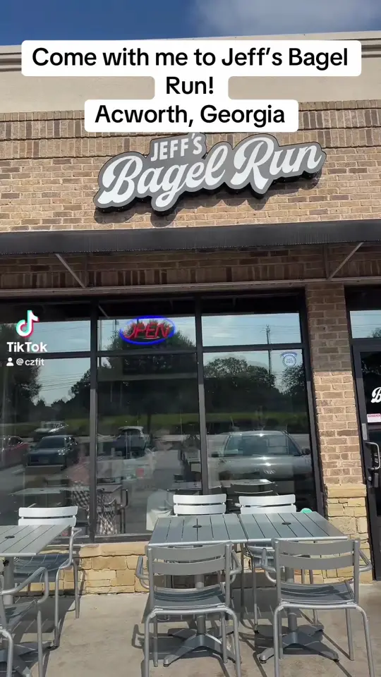 Jeff's Bagel Run in Ocoee showing review, vegan bagel, video by czfit on TikTok