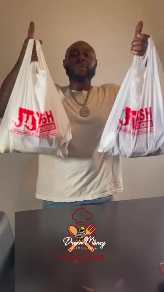 JJ Fish & Chicken in Decatur showing food review, crispy chicken wings, tender catfish, jumbo shrimp, video by trelleatz on TikTok
