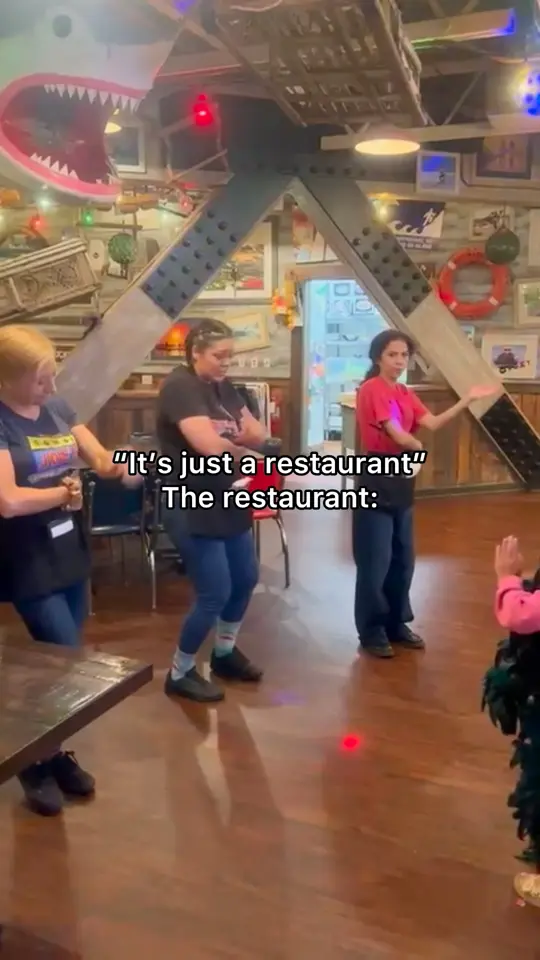 Joe's Crab Shack in Orlando showing dining experience, atmosphere, video by Joe's Crab Shack Official Page on Facebook