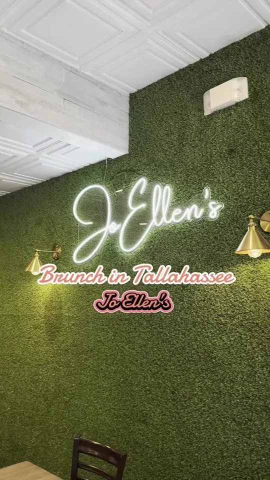 Joellen’S in Tallahassee showing brunch, atmosphere, video by stuffingmygrace on TikTok
