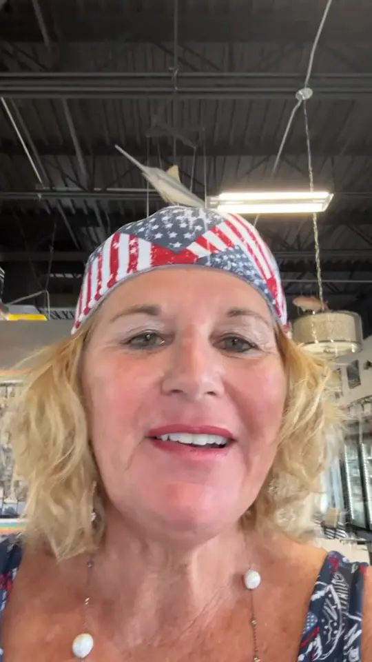 Joey & Kimmy's Seafood Market & Restaurant in Vero Beach showing visit, greeting, video by Joey & Kimmy's Seafood Market & Restaura on Facebook