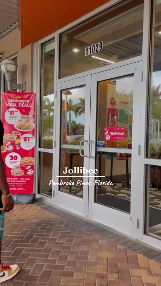 Jollibee in Pembroke Pines showing food, chickenjoy, rice, video by vibeewithus._ on TikTok