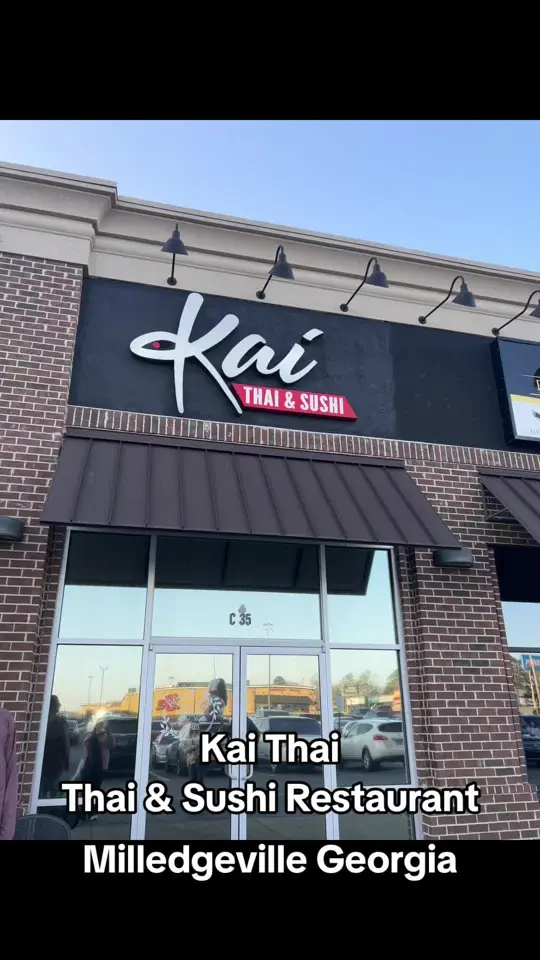 Kai Thai Restaurant in Milledgeville showing food, garlic lover’s fried rice, food, dui noodles, food, thai pad curry noodles, food, ramen, food, lobster roll, video by taybae1983 on TikTok