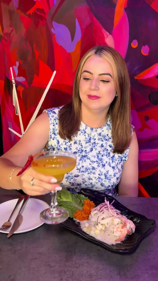 KamiKoi Sushi Fusion in Miami showing food, volcano roll, ceviche clásico, asumare cocktail, camarones saltados, risotto de mariscos, pulpo a la parrilla, chocolate volcano, video by hungryqbans on TikTok