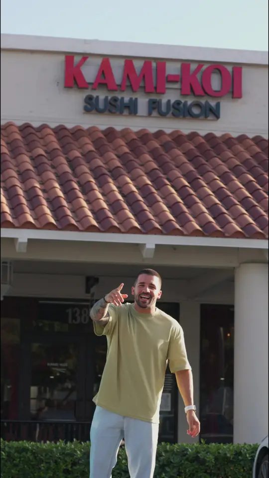 KamiKoi Sushi Fusion in Miami showing restaurant visit, nikkei cuisine, sushi fusion, peruvian japanese food, video by eltragodeldia on TikTok