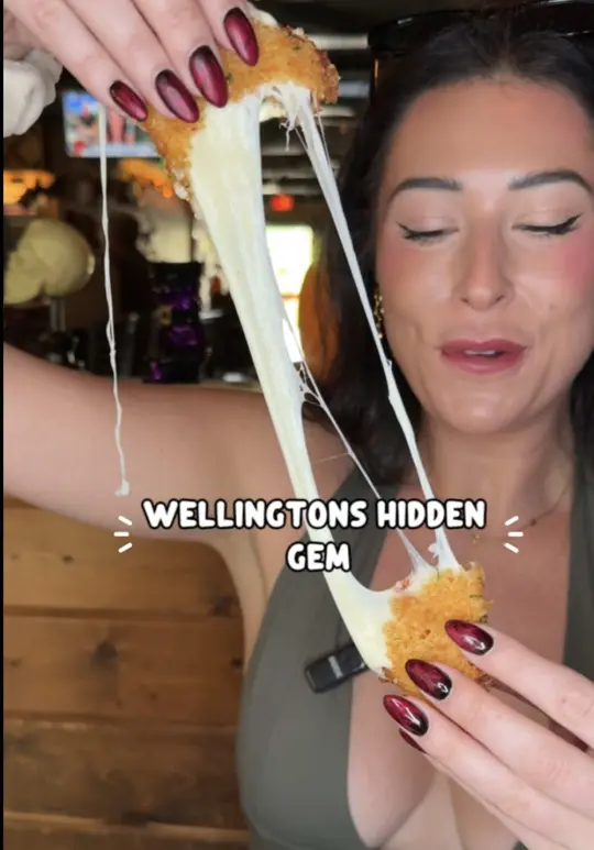 Kickback Neighborhood Tavern in Wellington showing review, smash burger, video by sydney.austinn on TikTok