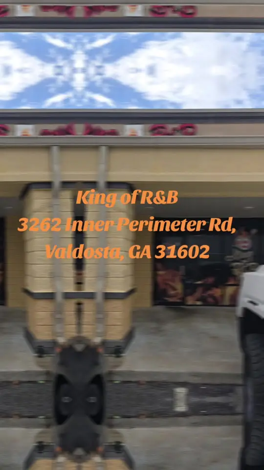 King of R&B in Valdosta showing soul food, restaurant visit, video by zahzaworld on TikTok