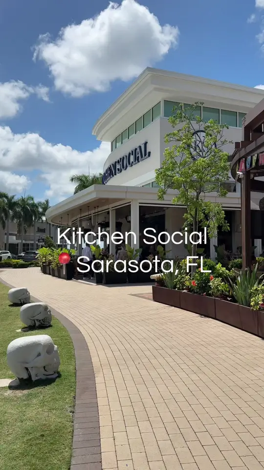 Kitchen Social in Sarasota showing brunch, review, visit, video by outwith_ashley on TikTok