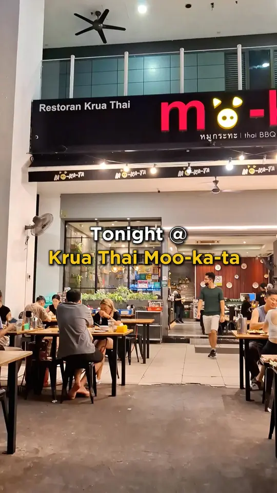 Krua Thai Restaurant in Stuart showing food, pad thai, video by Krua Thai Moo-ka-ta on Facebook