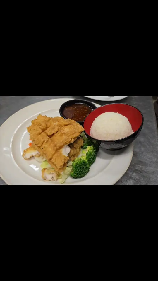 Krua Thai Restaurant in Stuart showing fish volcano, jasmine rice, video by KRUA THAI Restaurant on Facebook