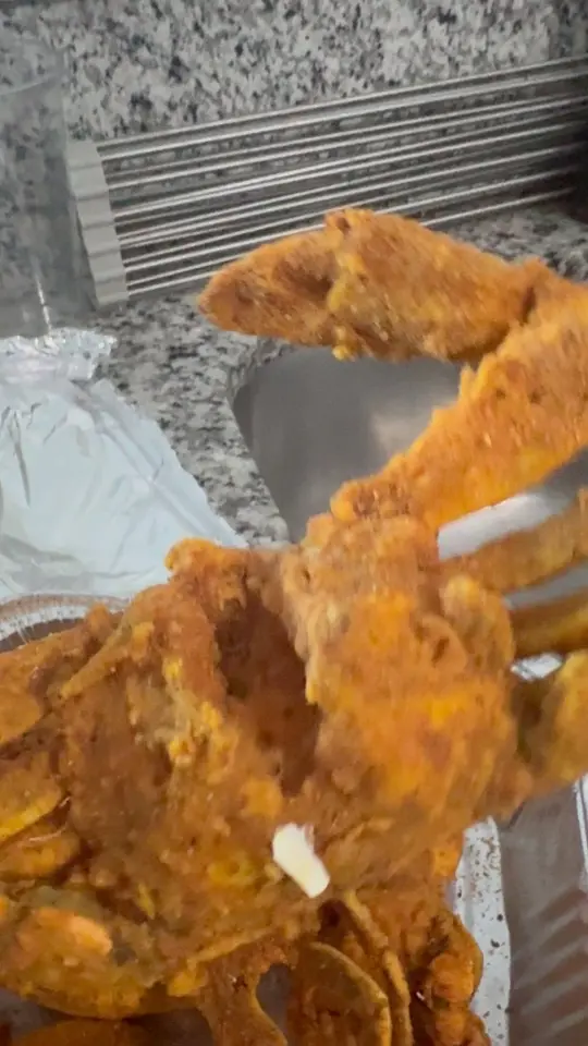 Krunchy Krab Seafood & Wings Restaurant in Lakeland showing food, fried crabs, video by Cooking with Chef Anthony Smackin LLC on Facebook