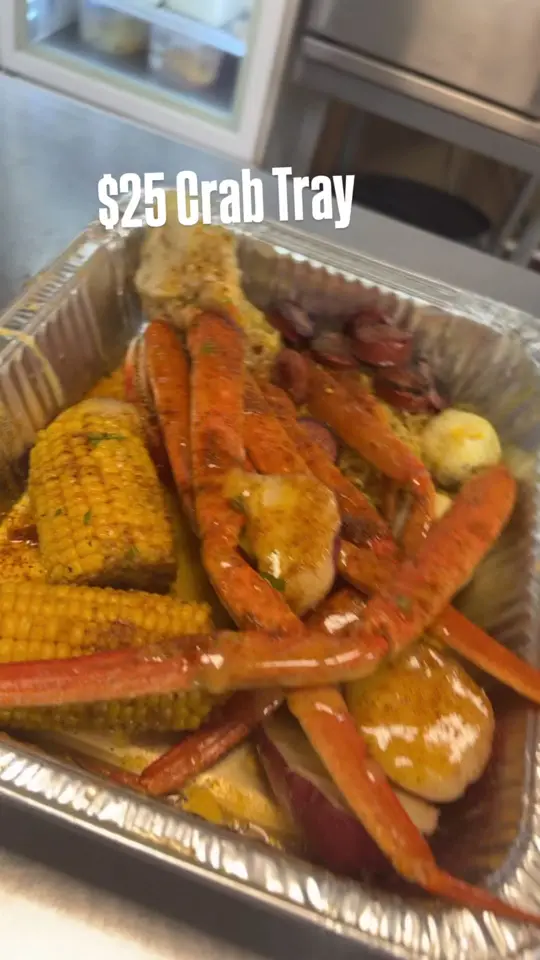 Krush Atlanta in East Point showing food, crab leg plates, drinks, atmosphere, video by _krushatlanta_ on TikTok