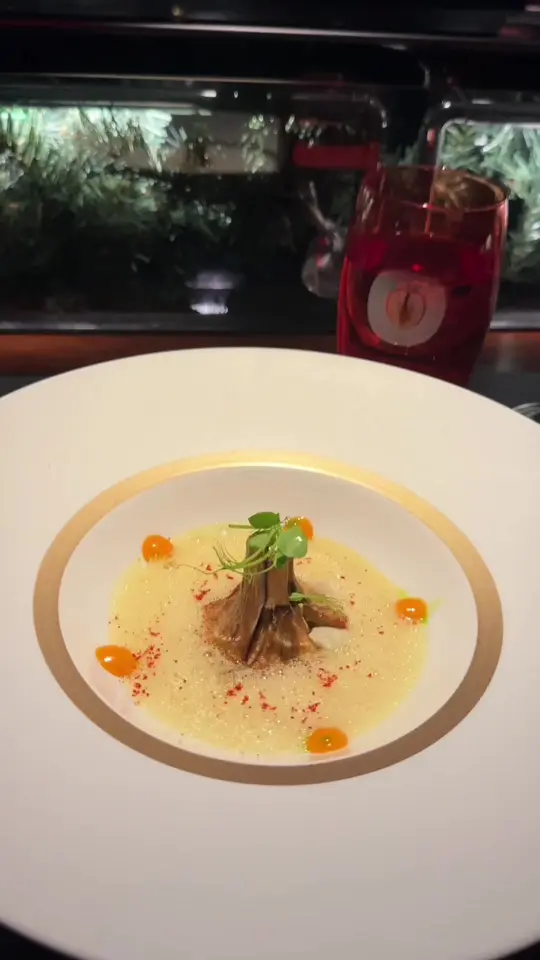 L'Atelier de Joel Robuchon in Miami showing review, visit, video by sarahdreindorf on TikTok