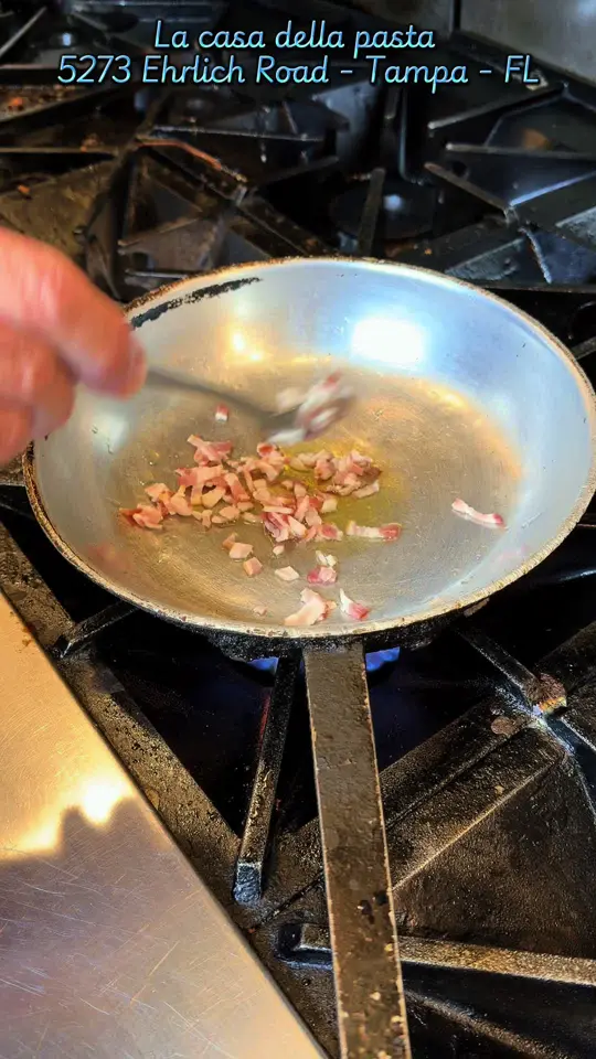 La Casa della Pasta in Tampa showing food, ravioli alla vodka, video by lacasadellapasta on TikTok