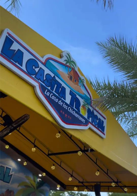 La Casita Tropical in Hollywood showing atmosphere, visit, video by oneguchii on TikTok