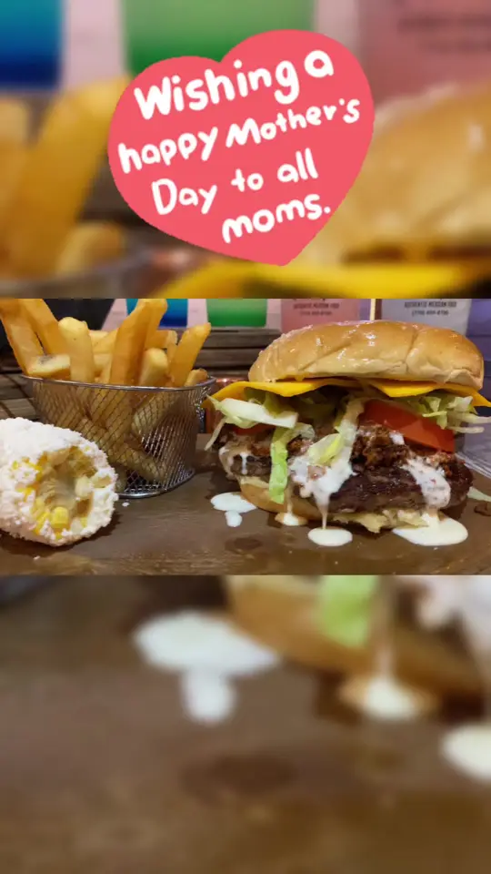 La Chiquita Authentic Mexican Food in Villa Rica showing visit, atmosphere, video by la_chiquita_villa_rica on TikTok