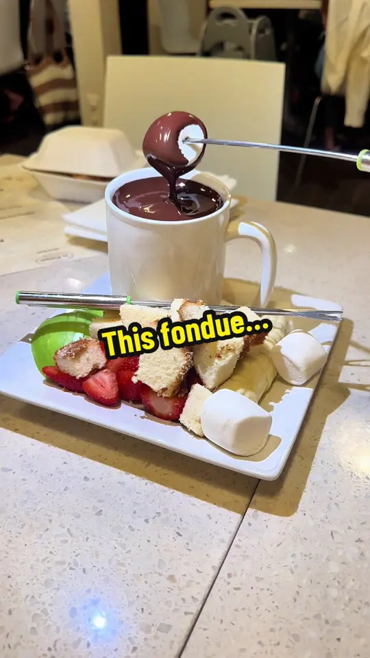 La Crema Tapas & Chocolate in Inlet Beach showing review, chocolate fondue, hot chocolate molten cake, omg (whipped espresso cream sandwiched between two warm triple chocolate chip cookies), video by nashvillemdr on TikTok