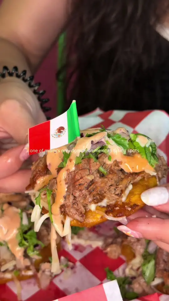 La Esencia Tacos South Beach in Miami Beach showing restaurant visit, dominican-mexican fusion food, birria tostones, yaroa, loaded chimis, fried empanadas, video by pollitopecks on TikTok