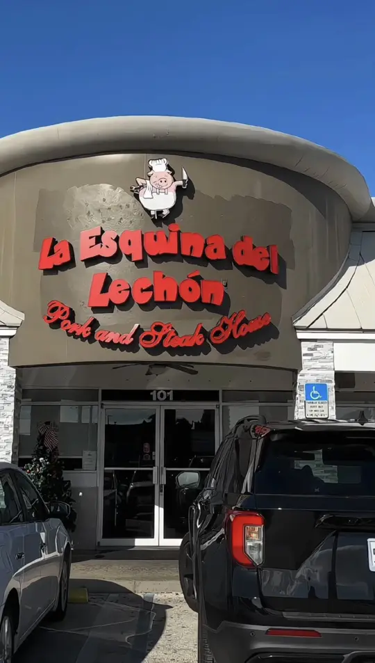 La Esquina del Lechon in Doral showing restaurant, dining, food, catering, breakfast, lunch, video by esquinalechon on TikTok