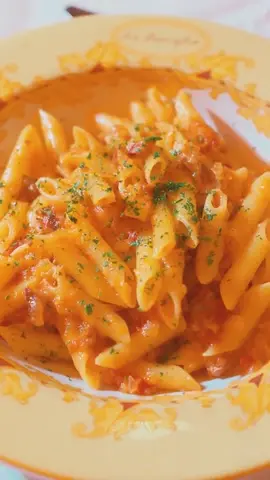 La Famiglia Italian Restaurant & Pizzeria in Miramar showing food, penne alla famiglia, video by La Famiglia Ristorante on Facebook
