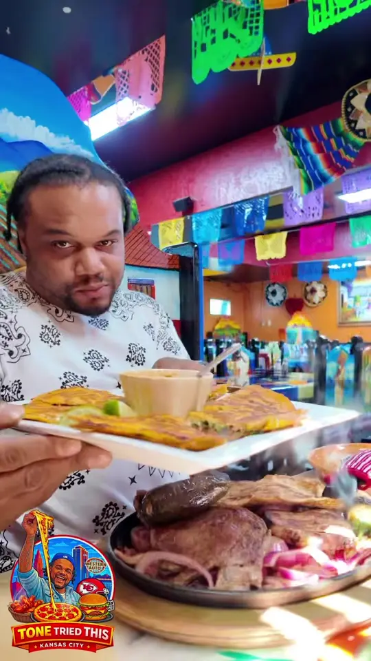 La Fiesta NSB in New Smyrna Beach showing review, visit, drinks, vodka lime drink, food, video by tonetriedthis on TikTok