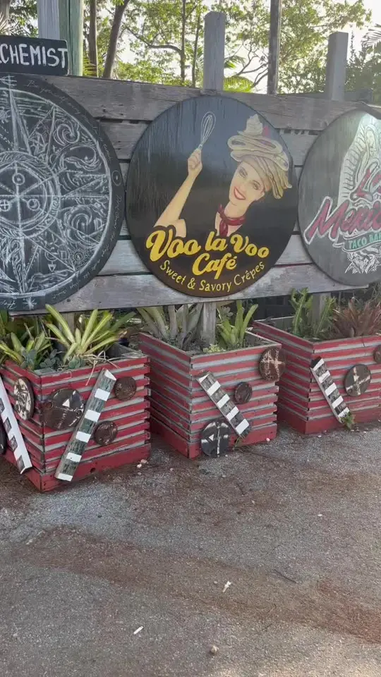 La Mexicana Taco Bar in Wilton Manors showing review, visit, video by reallifewhit on TikTok