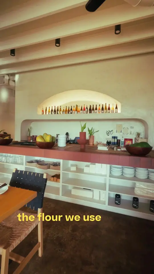  in Florida showing pizza, atmosphere, interior design, personal recommendation, video by resy on TikTok