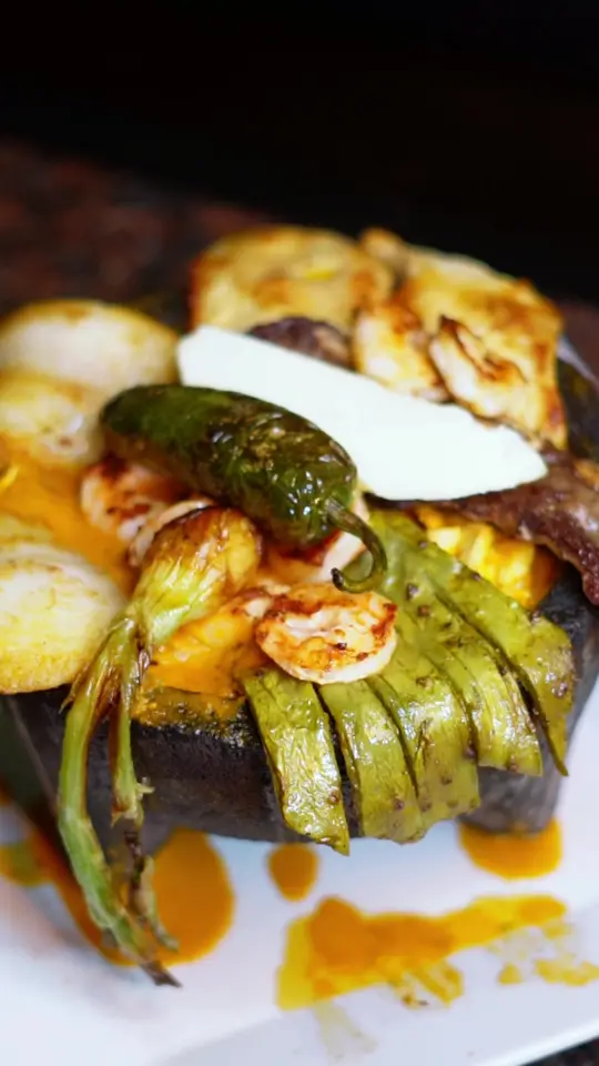 La Nopalera Mexican Restaurant in Jacksonville showing molcajete, video by eatatlanopalera on TikTok