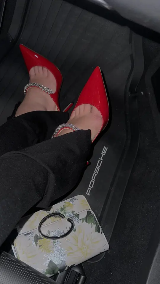La Nouvelle Maison in Boca Raton showing anniversary dinner, date night, video by Letras con Tacones on Facebook