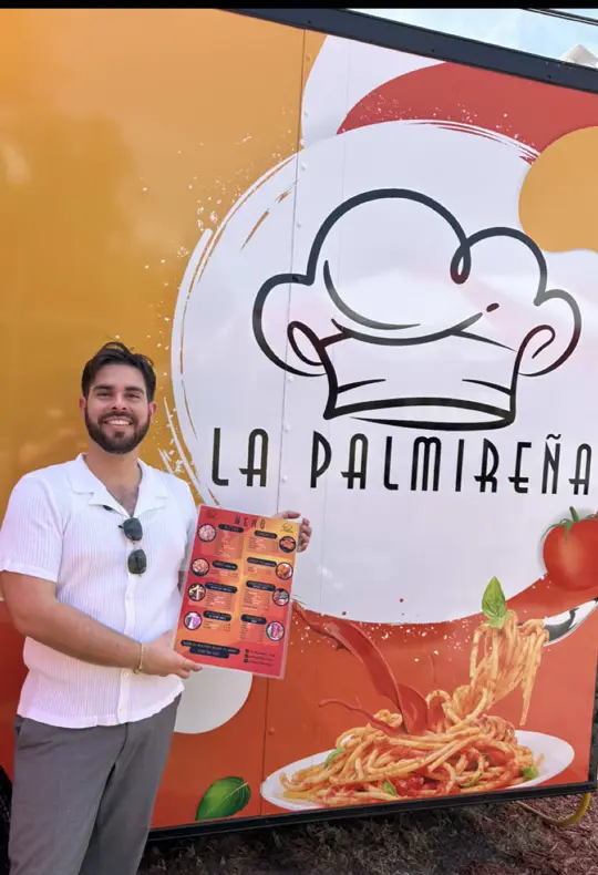 La Palmireña - Pizzeria in Hudson showing review, visit, pizza, spaghetti, fries, video by hansel.hgr on TikTok