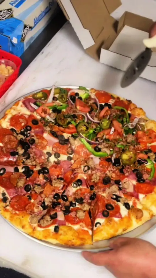 La Pizza Nostra in Palm Coast showing restaurant, visit, video by lapizzanostraclovis on TikTok