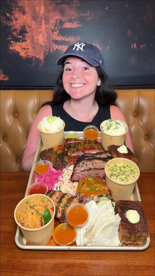 La Traila Barbecue in Miami showing restaurant visit, bbq, video by treatyoselfeverywhere on TikTok