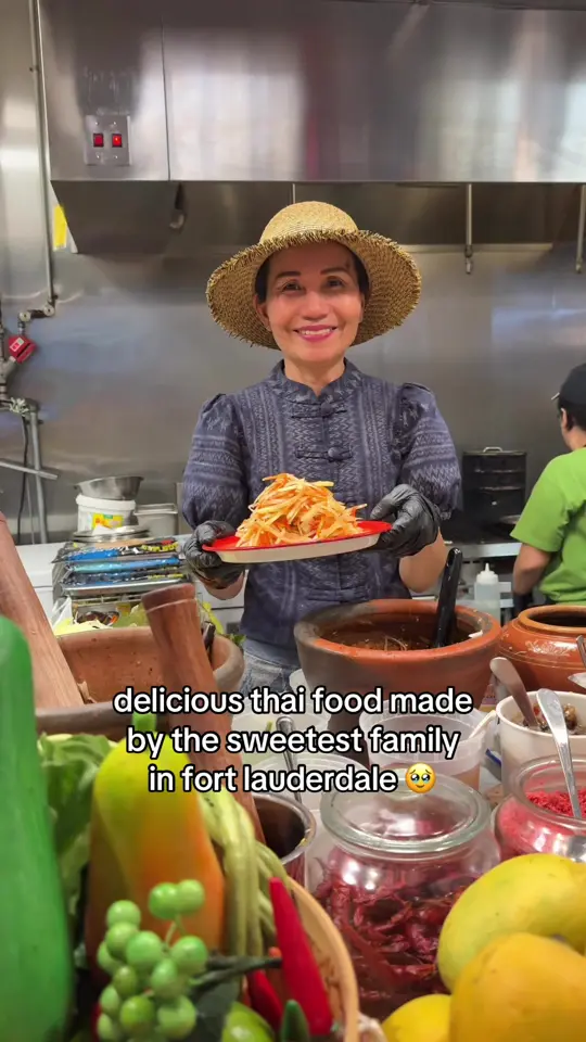 Larb Thai-Isan in Fort Lauderdale showing review, authentic thai food, dining experience, local business, video by thebrowardscene on TikTok