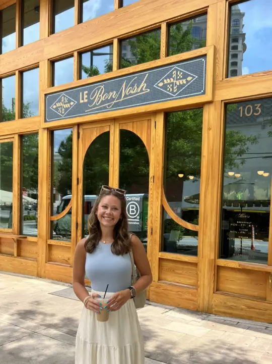 Le Bon Nosh in Atlanta showing review, visit, coffee shop, restaurant, wine bar, salted honey latte, video by sbishop12 on TikTok