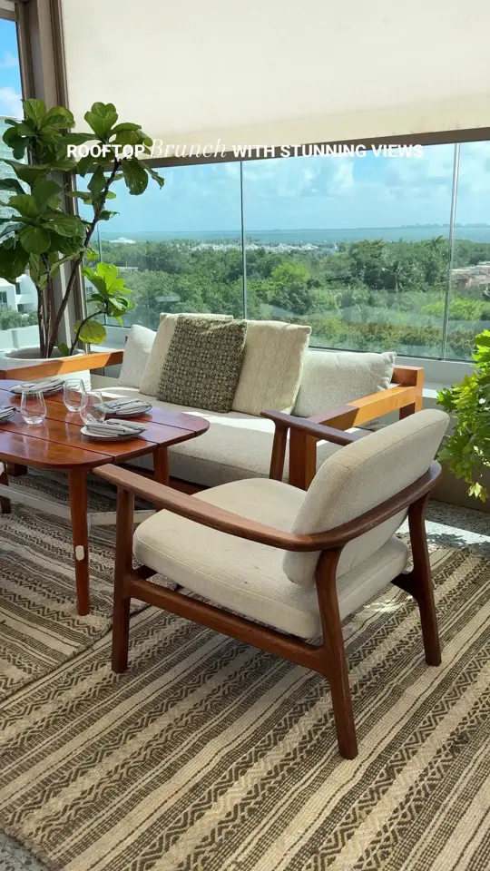 Level 6 Rooftop Restaurant Miami in Miami showing brunch, cocktails, beer, rooftop views, tapas, video by fashion.eat.travel on TikTok