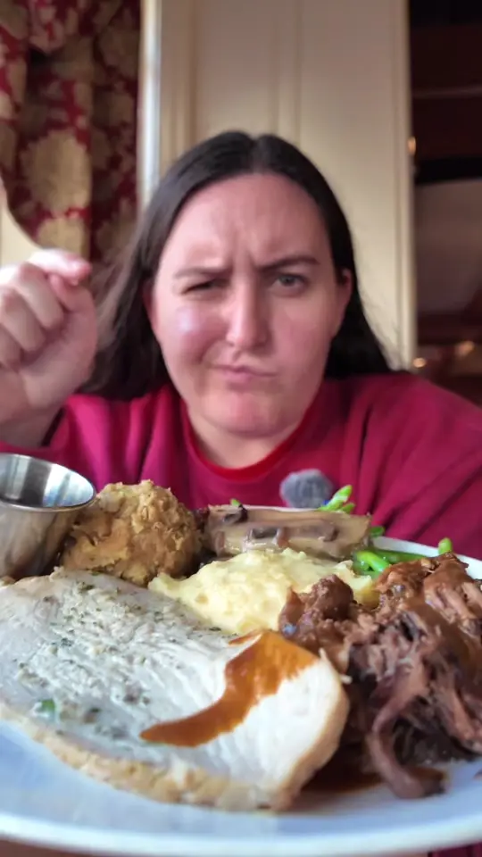 Liberty Tree Tavern in Lake Buena Vista showing review, visit, unlimited thanksgiving food, video by wrightdownmainstreet on TikTok